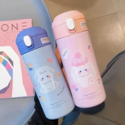 Isolierter Edelstahlbecher mit Strohhalm – süße Thermo-Wasserflasche