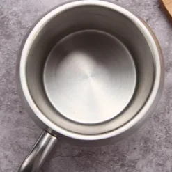 Isolierter Reisebecher aus Edelstahl – 420 ml Becher mit Deckel für das Homeoffice