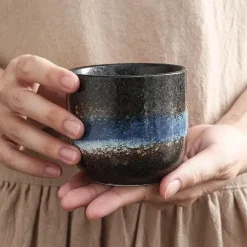 Japanische Porzellantasse – Elegantes Keramik-Trinkgeschirr für Kaffee und Tee