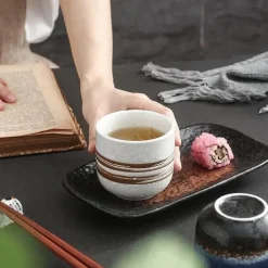 Japanische Porzellantasse – Elegantes Keramik-Trinkgeschirr für Kaffee und Tee