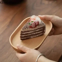 Japanisches Desserttablett aus Holz – Elegante Snackplatte für stilvolle Unterhaltung