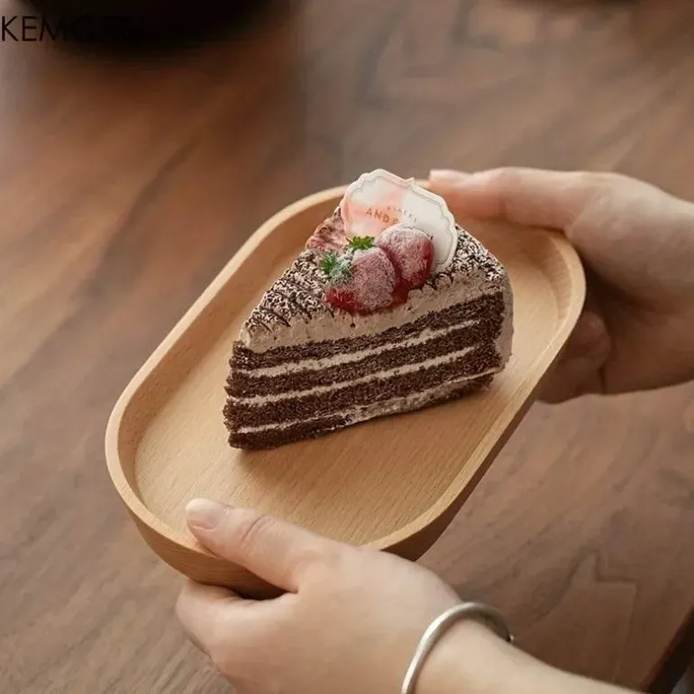 Japanisches Desserttablett aus Holz – Elegante Snackplatte für stilvolle Unterhaltung