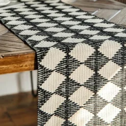 Jute-Tischläufer mit Quasten – rustikaler Akzent für die Inneneinrichtung