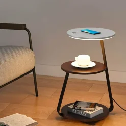 Kabellose Ladelampe aus Holz – sanft leuchtendes Schreibtischlicht