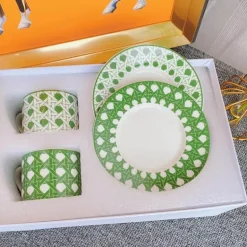 Kaffee- und Teetassen-Set aus Knochenporzellan mit Untertasse, Teegeschirr, Dessertteller