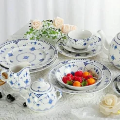 Kaffeeservice aus Keramik – Tasse, Untertasse, Zuckerdose, Milchkännchen, Teller