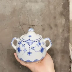 Kaffeeservice aus Keramik – Tasse, Untertasse, Zuckerdose, Milchkännchen, Teller