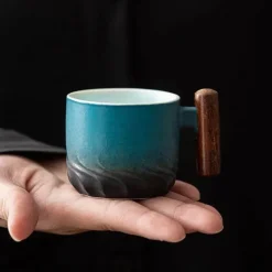 Kaffeetasse aus Keramik mit Holzgriff – Tasse mit Farbverlaufsglasur für das Homeoffice