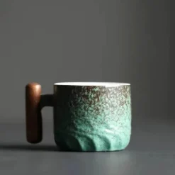 Kaffeetasse aus Keramik mit Holzgriff – Tasse mit Farbverlaufsglasur für das Homeoffice