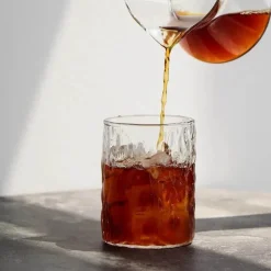 Kaffeetassen-Set aus geripptem Glas – elegantes Trinkgeschirr für heiße Getränke