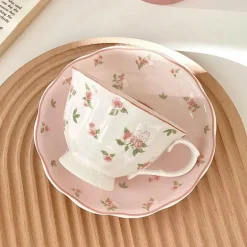 Kaffeetassen-Set aus Keramik mit Blumenmuster und rosa Rosen und Kaninchenmotiv – 250 ml