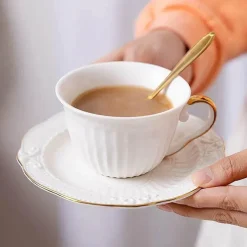 Kaffeetassen-Set aus Porzellan mit Untertasse – elegantes Trinkgeschirr