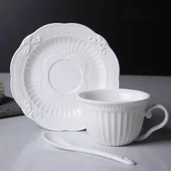 Kaffeetassen-Set aus Porzellan mit Untertasse – elegantes Trinkgeschirr