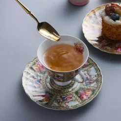 Kaffeetassen-Set aus rosafarbenem Bone China – elegantes Design mit hohem Fuß