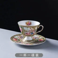 Kaffeetassen-Set aus rosafarbenem Bone China – elegantes Design mit hohem Fuß