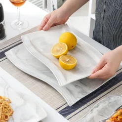 Kari Porzellan Tafelservice - Elegantes Geschirr für die gesellige Runde