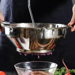 Kartoffelstampfer aus Edelstahl – Küchenwerkzeug für glattes Kartoffelpüree