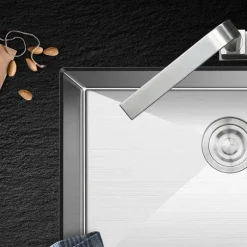 Küchenspüle aus gebürstetem Stahl – Infinity Edge Artisanal Design
