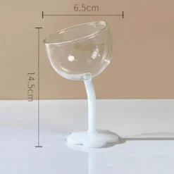 Kelchset aus Ripple-Glas – transparente Stielgläser für Wein und Cocktails