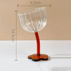 Kelchset aus Ripple-Glas – transparente Stielgläser für Wein und Cocktails