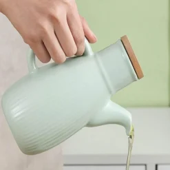 Keramik-Ölflasche – Stilvolles gestreiftes Küchendekor