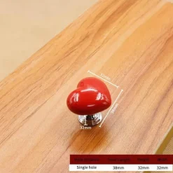 Keramik-Schrankgriff in Herzform – dekorativer Türknauf-Akzent