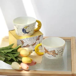 Keramiktasse mit Bärenmond – süße handbemalte Kaffeetasse