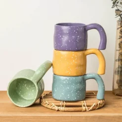 Keramiktasse mit gebogenem Mondgriff – 260 ml, nordischer japanischer Stil