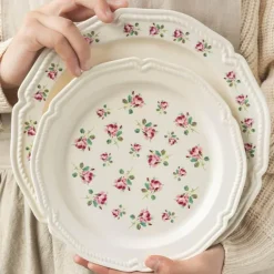 Keramikteller mit Rosenprägung – Elegantes Blumengeschirr