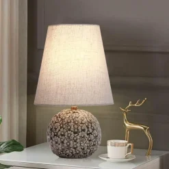 Keramik-Tischlampe – geschnitztes Blumendesign