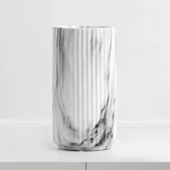 Keramikvase in Marmoroptik