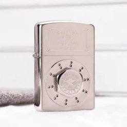 Kerosinfeuerzeug - Stilvolles tragbares Flammenwerkzeug