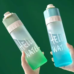 Kühlende Sprühwasserflasche für Outdoor-Wanderungen und Abenteueraktivitäten
