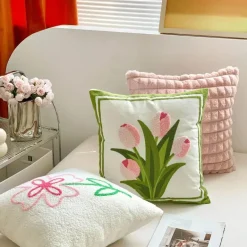 Kissenbezüge mit Blumenstickerei - Weiche rosa Blumen-Überwürfe
