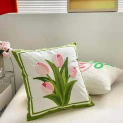 Kissenbezüge mit Blumenstickerei - Weiche rosa Blumen-Überwürfe