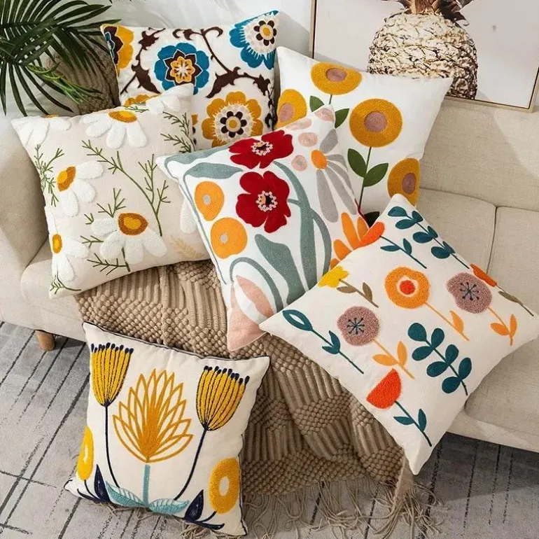 Kissenbezug mit Blumenstickerei - Baumwoll-Canvas-Heimdekor