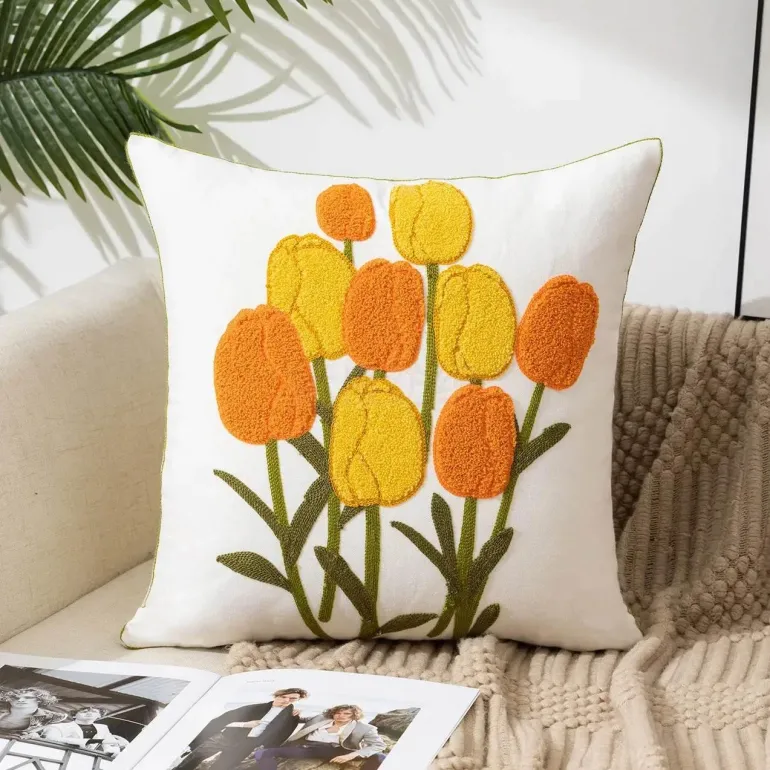 Kissenbezug mit Blumenstickerei - Baumwoll-Canvas-Heimdekor