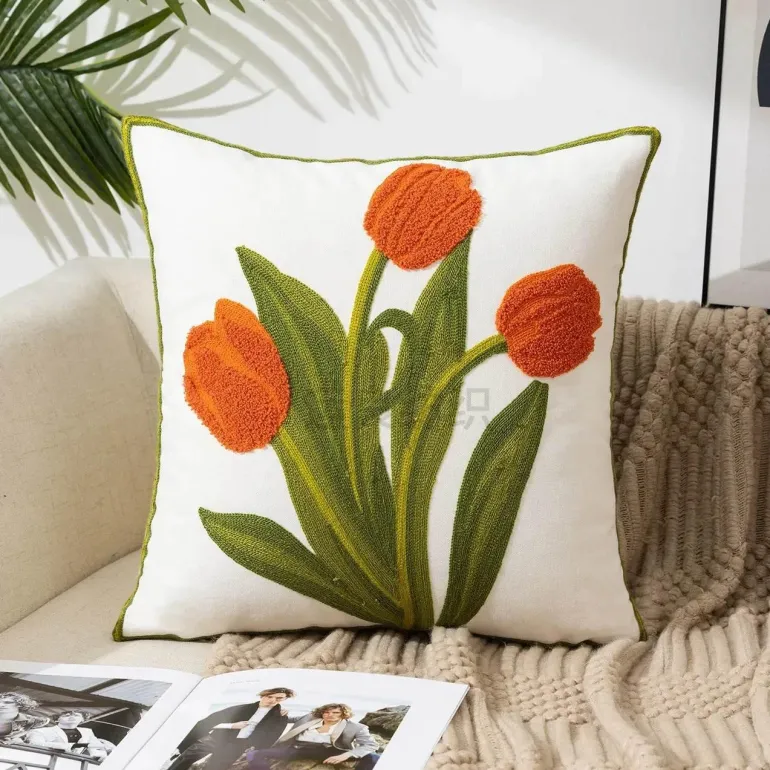 Kissenbezug mit Blumenstickerei - Baumwoll-Canvas-Heimdekor