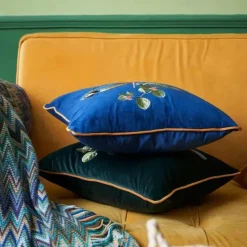 Kissenbezug mit Leopardenstickerei – Dekoratives Akzentkissen mit Tiermuster