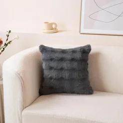 Kissenset aus Kaninchenfellimitat – weiche Dekokissen