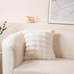 Kissenset aus Kaninchenfellimitat – weiche Dekokissen