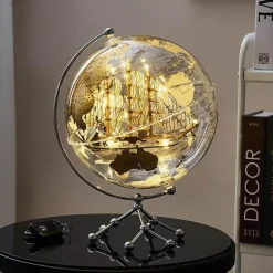 Klare Globus-Dekoration – Transparenter Akzent für Ihr Zuhause