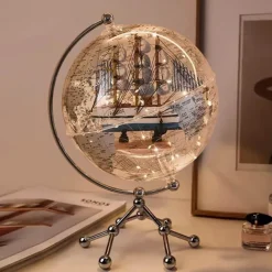 Klare Globus-Dekoration – Transparenter Akzent für Ihr Zuhause