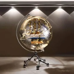 Klare Globus-Dekoration – Transparenter Akzent für Ihr Zuhause