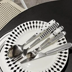 Klassisches Geschirrset – Elegante Geschirrkollektion