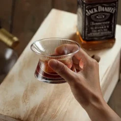 Kōmu geriffeltes Verkostungsglas – Elegantes Wein- und Cocktail-Trinkgeschirr