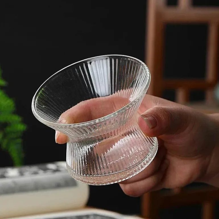 Kōmu geriffeltes Verkostungsglas – Elegantes Wein- und Cocktail-Trinkgeschirr