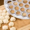 Knödelmacher – Einfaches Teigpresswerkzeug für selbstgemachte Knödel