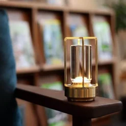 Kompakte LED Camping Tischlampe - Tragbares Außenlicht