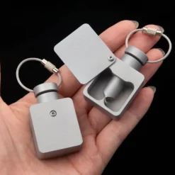 Kompakter, wasserdichter Pillentrenner aus Aluminium – Mini-Medikamenten-Organizer